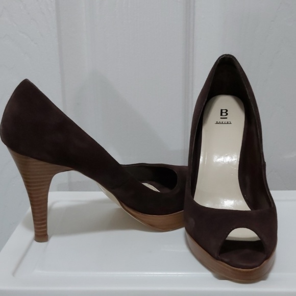 Shoes - Picture 6 of 6